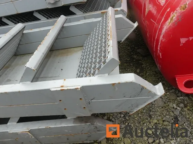 Gegalvaniseerde trap - afbeelding 4 van  4