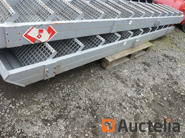 Gegalvaniseerde trap - afbeelding 2 van  4