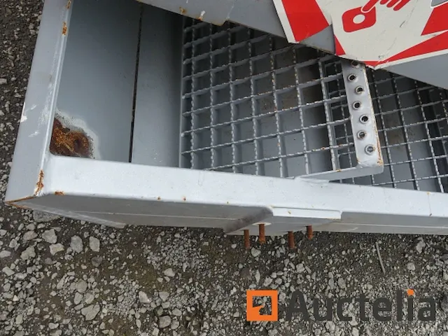 Gegalvaniseerde trap - afbeelding 4 van  4