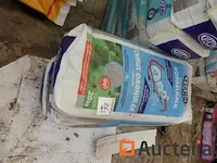 Gegranuleerde kalk, mariene algen, universele organische meststof, bonen korrels,... - afbeelding 9 van  9