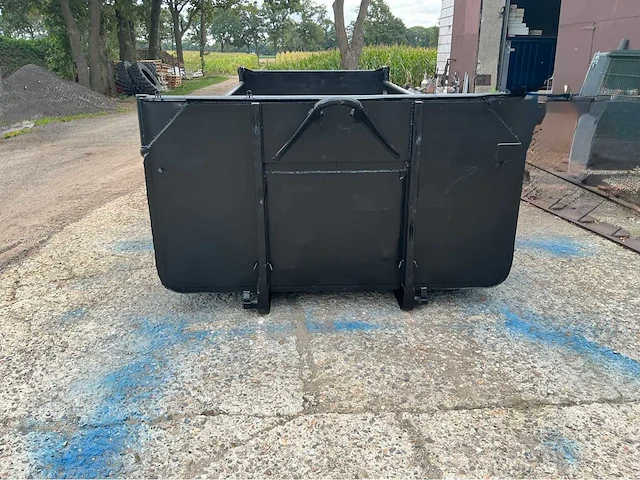Geïsoleerde asfalt container overige wegenbouw - afbeelding 2 van  9