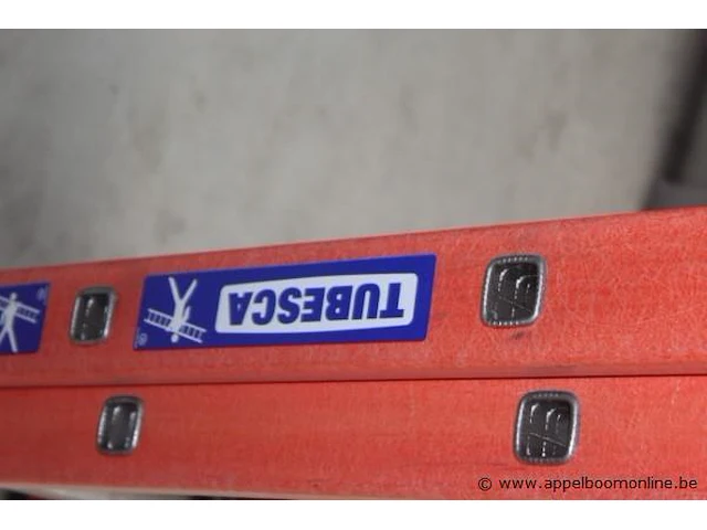 Geïsoleerde ladder 2x9 tubesca - afbeelding 2 van  2