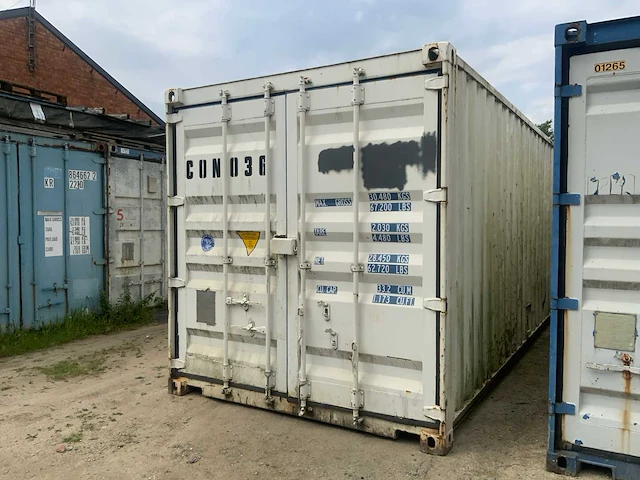 Geïsoleerde opslagzeecontainer - afbeelding 6 van  12