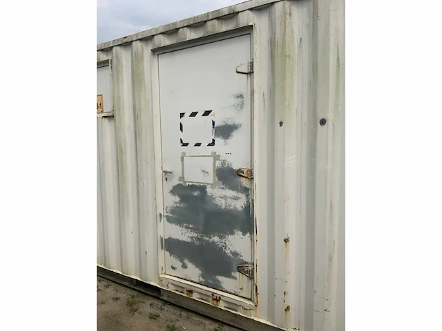 Geïsoleerde opslagzeecontainer - afbeelding 8 van  12