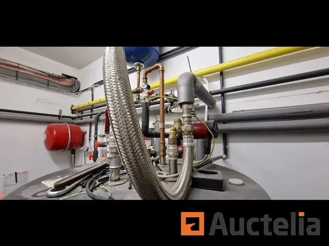 Geïsoleerde verwarmingsketel 600 liter (warm water tank) - afbeelding 2 van  5