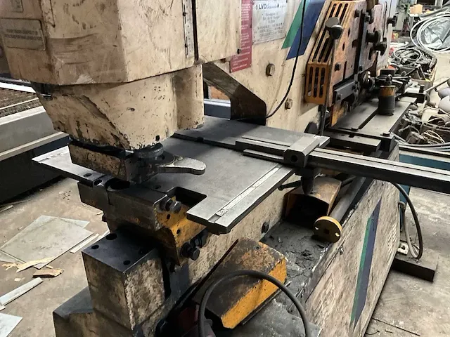Geka-lvd hydracrop 80/sd pons- knipmachine - afbeelding 16 van  18