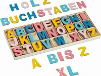 Gekleurde houten letters - afbeelding 1 van  6