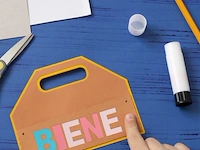Gekleurde houten letters - afbeelding 3 van  6