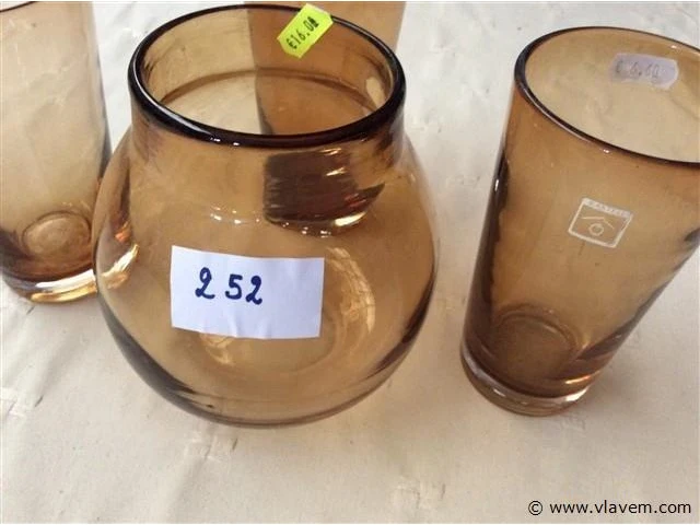 Gekleurde items - afbeelding 2 van  2
