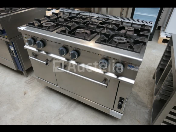 Gekoelde vitrines, verpakkingsmachine, fornuizen, ovens, andere horeca-apparatuur