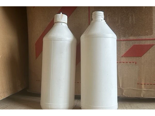 Gelabelde flessen met dop - afbeelding 2 van  2