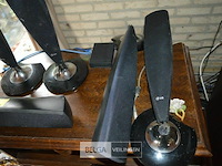 Geluidset lg 2 steunders beschadigd - afbeelding 1 van  3