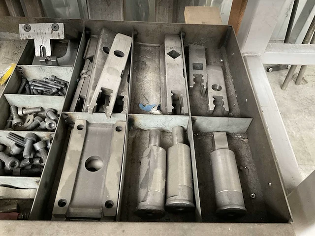 Gema 1940 ponsmachine voor kokerprofielen - afbeelding 2 van  27