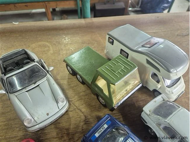 Gemengd lot 6 stuks - afbeelding 2 van  3