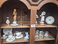 Gemengd lot in de kast volgens foto - afbeelding 1 van  3
