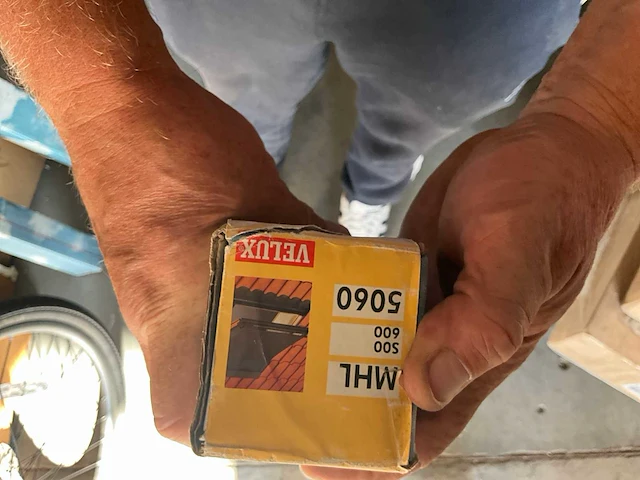Gemengd lot met velux accessoires - afbeelding 5 van  10