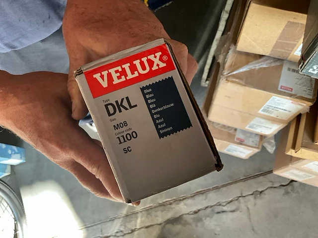 Gemengd lot met velux accessoires - afbeelding 8 van  10
