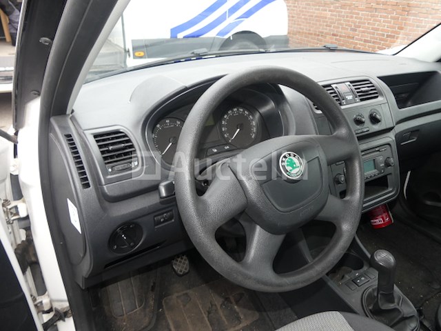 Gemengde auto skoda fabia (2011-78.246 km-vin:nfm5fm52t11114n0) - afbeelding 2 van  23