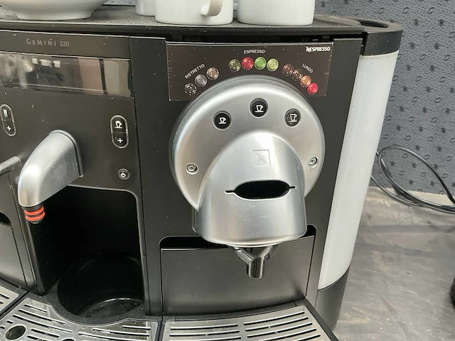 Gemini 220 nespresso 734/cs223 koffiemachine met pads - afbeelding 4 van  8