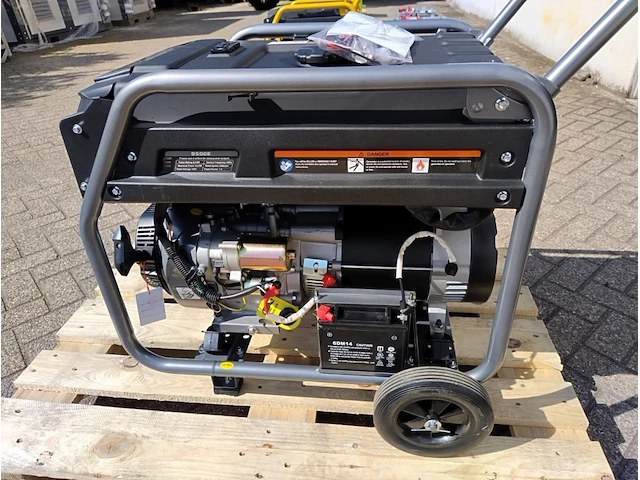 Generator benzine 9500e - afbeelding 2 van  8
