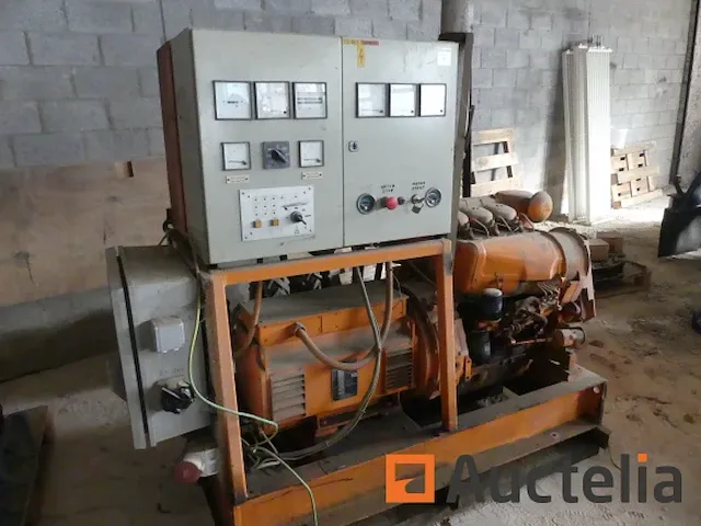 Generator diesel op raamkozijnen 28 kva - afbeelding 7 van  11