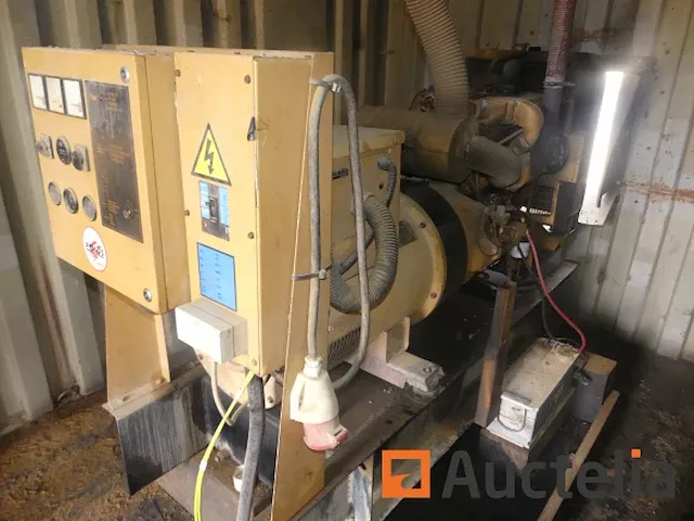 Generator en container - afbeelding 4 van  16