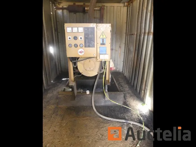 Generator en container - afbeelding 8 van  16