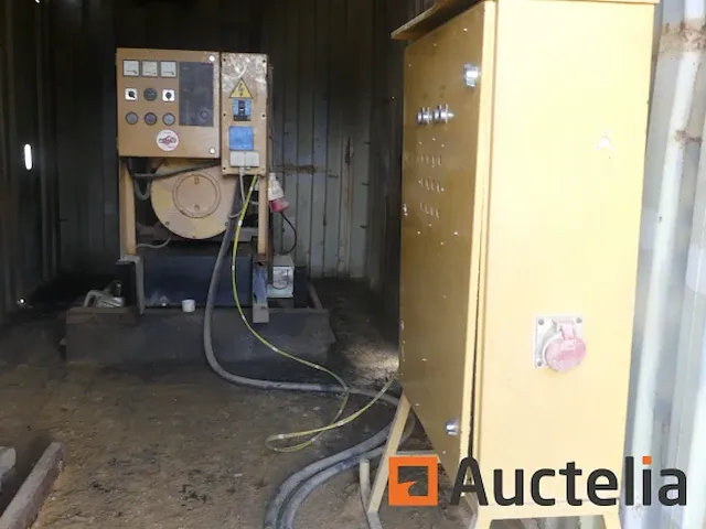 Generator en container - afbeelding 14 van  16