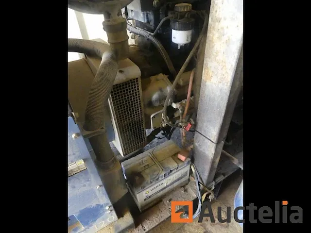 Generator en container - afbeelding 3 van  15