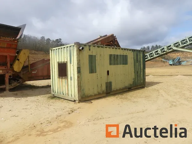Generator en container - afbeelding 8 van  15