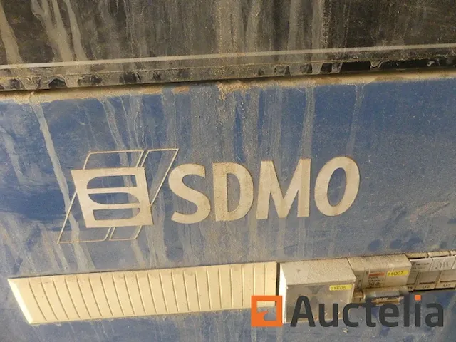 Generator en container - afbeelding 11 van  15