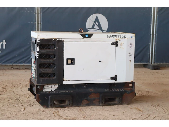 Generator sdmo r22c3 diesel 22kva 2011 - afbeelding 1 van  1