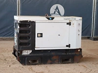 Generator sdmo r22c3 diesel 22kva 2011 - afbeelding 1 van  1