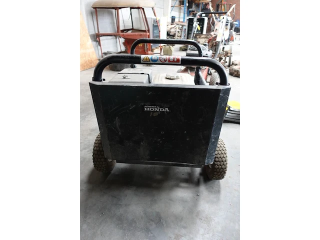 Generator sdmo - afbeelding 3 van  6