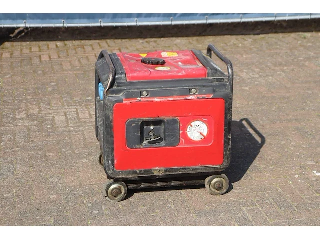 Generator subaru rg2800is benzine 2016 3kva - afbeelding 1 van  1
