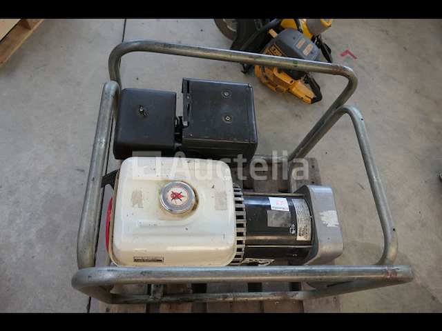 Generator voor benzinemotoren - afbeelding 7 van  11