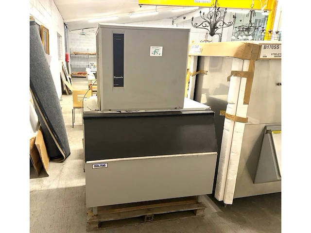 Genesis ice-o-matic ijsblokmachine + mile high reservoir - afbeelding 1 van  5