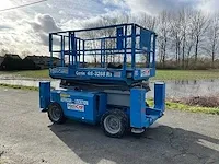 Genie - gs 3268 rt - schaarhoogwerker - 2013 - afbeelding 12 van  18