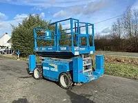 Genie - gs 3268 rt - schaarhoogwerker - 2013 - afbeelding 14 van  18