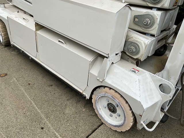 Genie s151 es hoogwerker - afbeelding 11 van  11