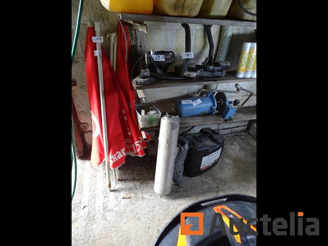 Geopende hydrauliekoliebus, filterpomp, 2 radiatoren, 2 parasols - afbeelding 3 van  11