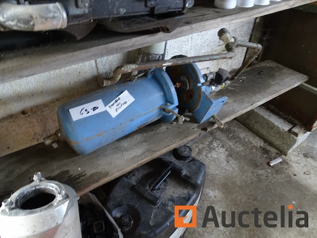 Geopende hydrauliekoliebus, filterpomp, 2 radiatoren, 2 parasols - afbeelding 5 van  11