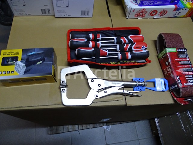 Gereedschap (zie details) - afbeelding 1 van  7