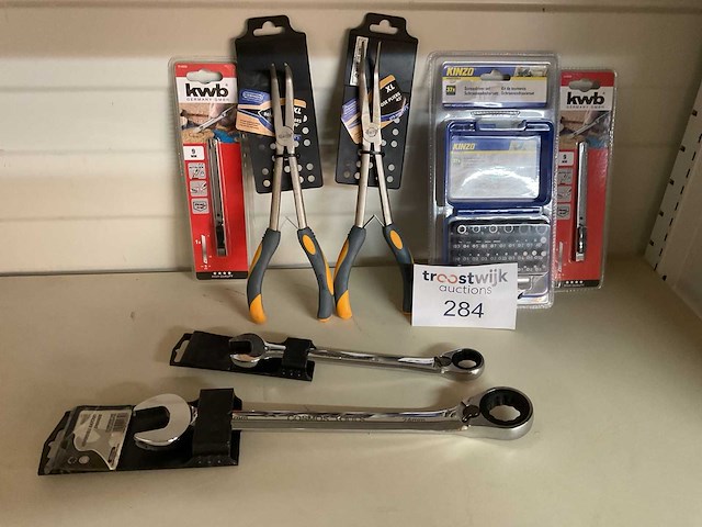 Gereedschap - afbeelding 1 van  7