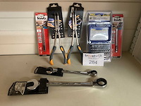 Gereedschap - afbeelding 1 van  7