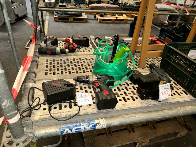 Gereedschap - afbeelding 1 van  8