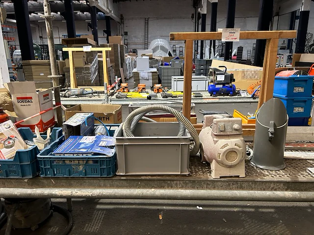 Gereedschap - afbeelding 1 van  8