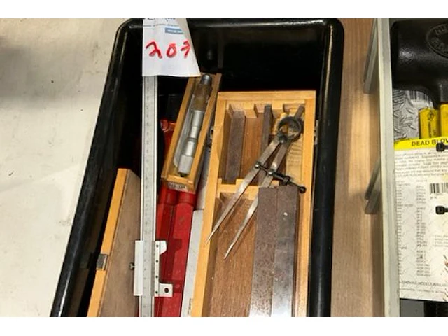Gereedschap - afbeelding 3 van  5