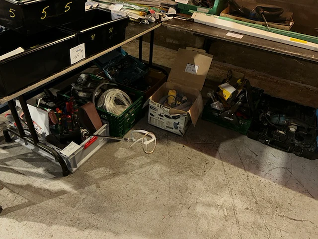 Gereedschap - afbeelding 1 van  9