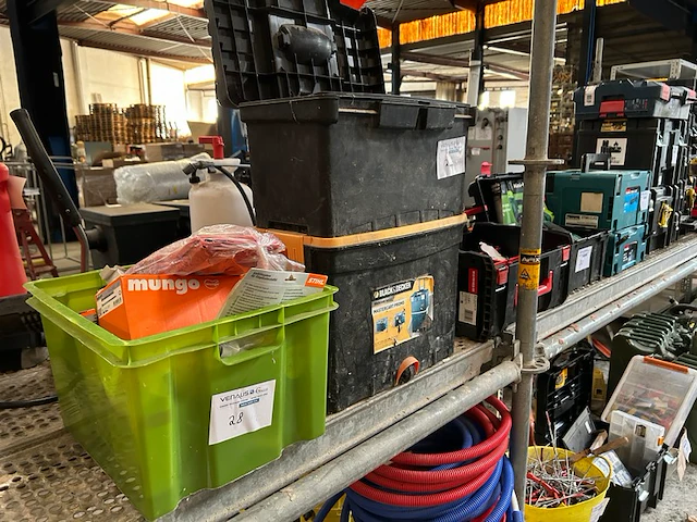 Gereedschap - afbeelding 1 van  3